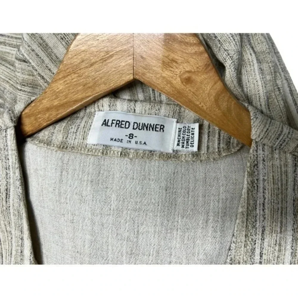 Alfred Dunner Crinkle Pin Stripe Size 8 Elastic Waist Pant Suit Neutral Colors - Picture 10 of 16